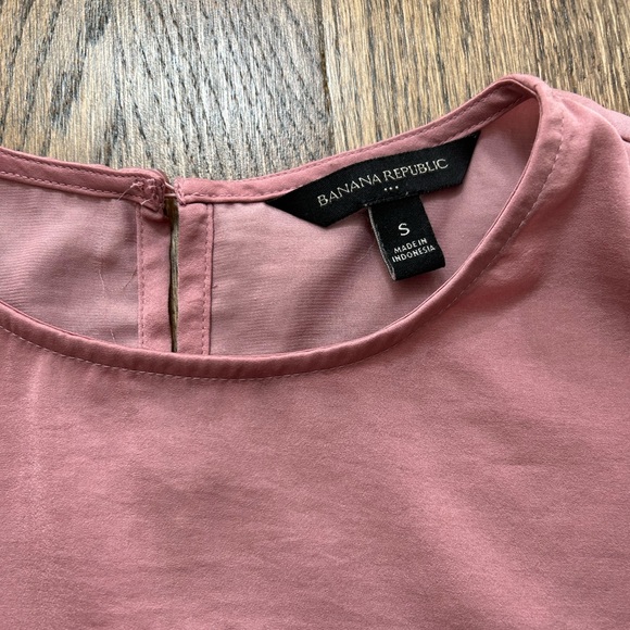 Banana Republic top, mauve pink, size small - Picture 2 of 9